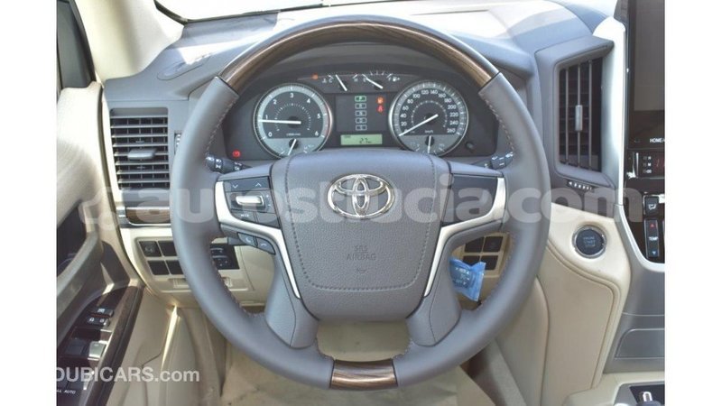 Big with watermark toyota land cruiser anse la raye import dubai 1663
