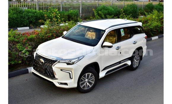 Buy Import Toyota Fortuner White Car in Import - Dubai in Anse-la-Raye Buy Import Toyota Fortuner White Car in Import - Dubai in Anse-la-Raye