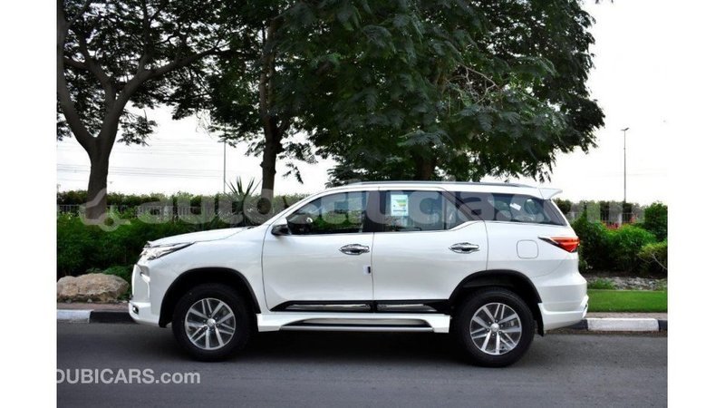 Big with watermark toyota fortuner anse la raye import dubai 1664