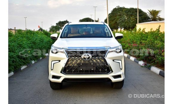 Buy Import Toyota Fortuner White Car in Import - Dubai in Anse-la-Raye Buy Import Toyota Fortuner White Car in Import - Dubai in Anse-la-Raye