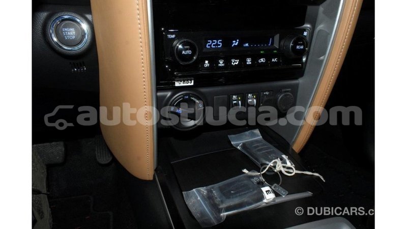 Big with watermark toyota fortuner anse la raye import dubai 1664