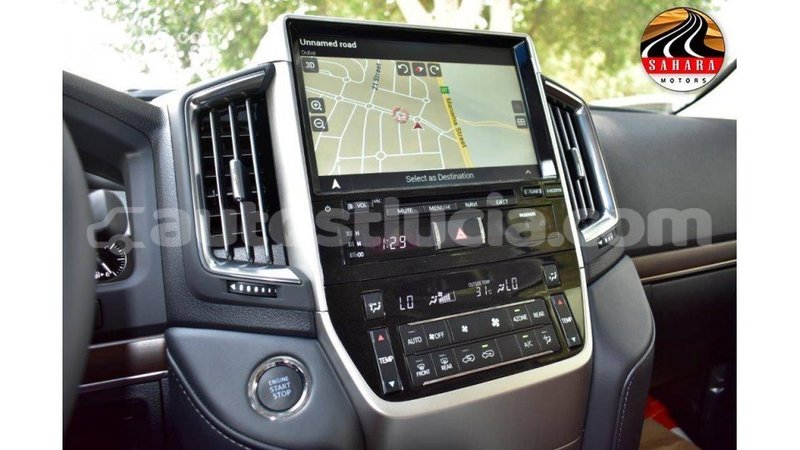 Big with watermark toyota land cruiser anse la raye import dubai 1665