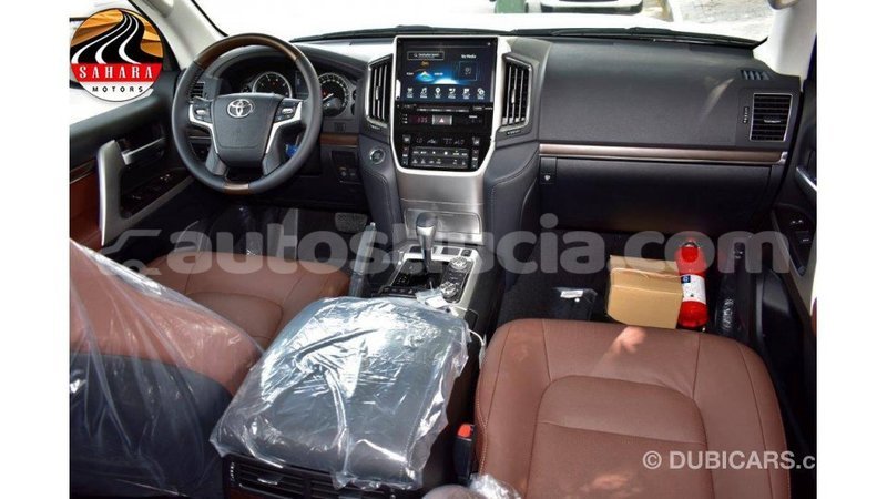 Big with watermark toyota land cruiser anse la raye import dubai 1665