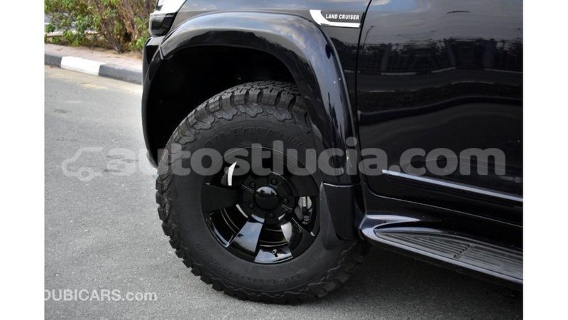 Big with watermark toyota land cruiser anse la raye import dubai 1673