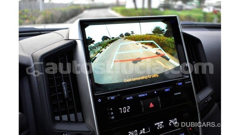 Big with watermark toyota land cruiser anse la raye import dubai 1673