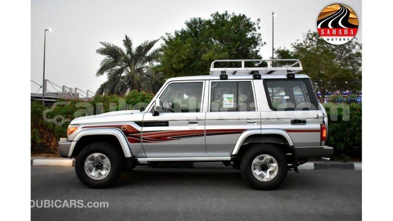 Big with watermark toyota land cruiser anse la raye import dubai 1675