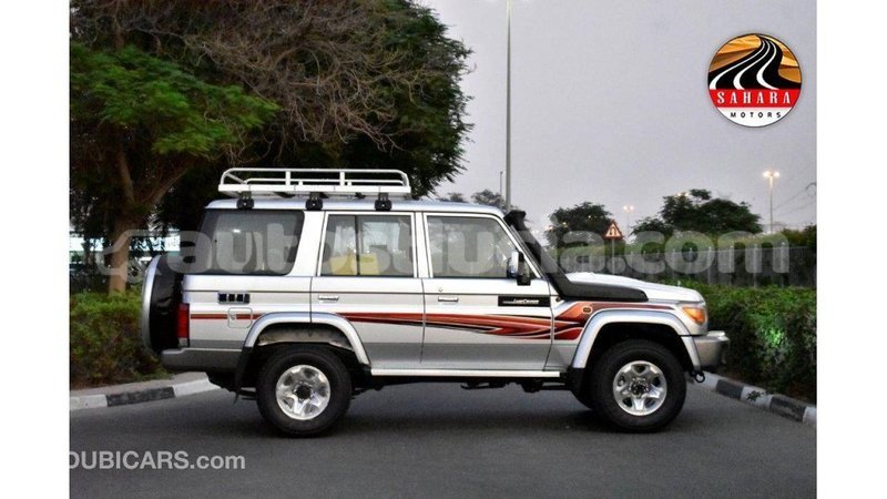 Big with watermark toyota land cruiser anse la raye import dubai 1675