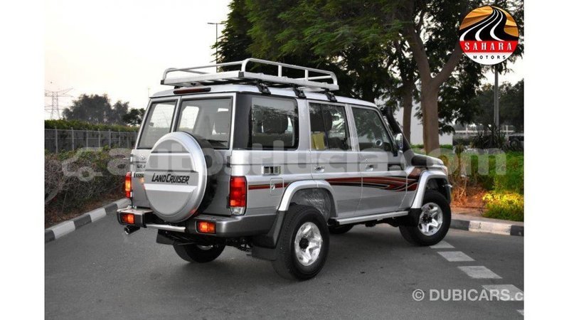 Big with watermark toyota land cruiser anse la raye import dubai 1675