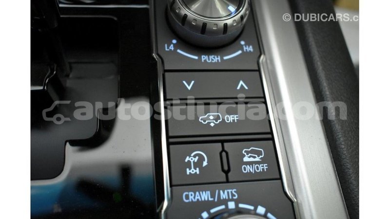 Big with watermark toyota land cruiser anse la raye import dubai 1676