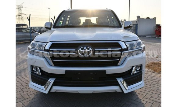 Buy Import Toyota Land Cruiser White Car in Import - Dubai in Anse-la-Raye Buy Import Toyota Land Cruiser White Car in Import - Dubai in Anse-la-Raye