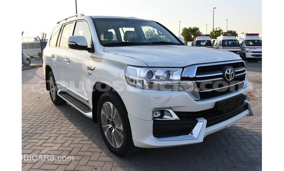 Buy Import Toyota Land Cruiser White Car in Import - Dubai in Anse-la-Raye Buy Import Toyota Land Cruiser White Car in Import - Dubai in Anse-la-Raye
