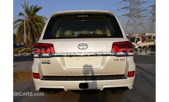 Buy Import Toyota Land Cruiser White Car in Import - Dubai in Anse-la-Raye Buy Import Toyota Land Cruiser White Car in Import - Dubai in Anse-la-Raye