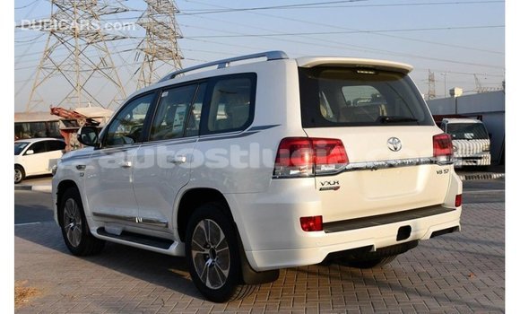 Buy Import Toyota Land Cruiser White Car in Import - Dubai in Anse-la-Raye Buy Import Toyota Land Cruiser White Car in Import - Dubai in Anse-la-Raye