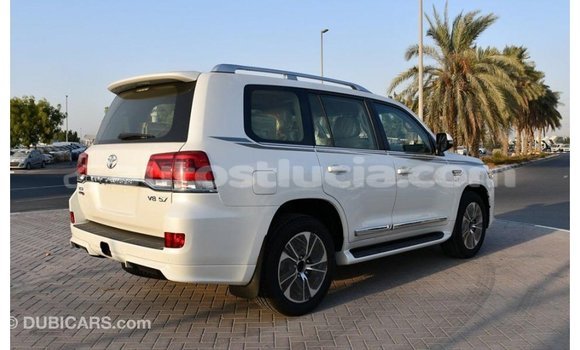 Buy Import Toyota Land Cruiser White Car in Import - Dubai in Anse-la-Raye Buy Import Toyota Land Cruiser White Car in Import - Dubai in Anse-la-Raye