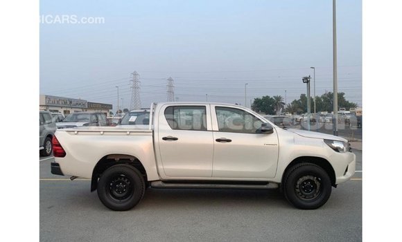 Buy Import Toyota Hilux White Car in Import - Dubai in Anse-la-Raye Buy Import Toyota Hilux White Car in Import - Dubai in Anse-la-Raye