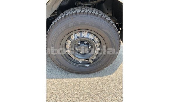 Buy Import Toyota Hilux White Car in Import - Dubai in Anse-la-Raye Buy Import Toyota Hilux White Car in Import - Dubai in Anse-la-Raye