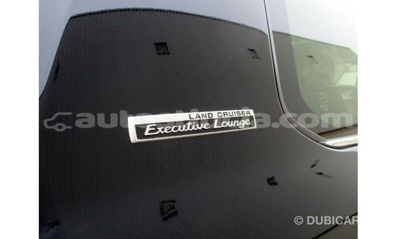 Acheter Import Voiture Toyota Land Cruiser Noir à Import - Dubai, Anse-la-Raye Acheter Import Voiture Toyota Land Cruiser Noir à Import - Dubai, Anse-la-Raye