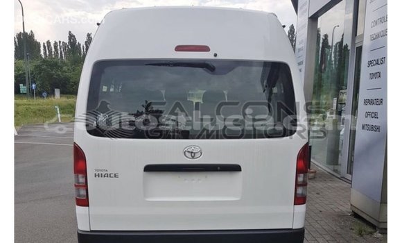 Acheter Import Voiture Toyota Hiace Blanc à Import - Dubai, Anse-la-Raye Acheter Import Voiture Toyota Hiace Blanc à Import - Dubai, Anse-la-Raye