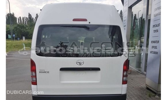Acheter Import Voiture Toyota Hiace Blanc à Import - Dubai, Anse-la-Raye Acheter Import Voiture Toyota Hiace Blanc à Import - Dubai, Anse-la-Raye