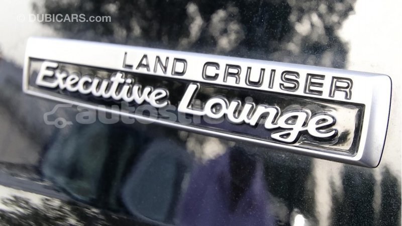 Big with watermark toyota land cruiser anse la raye import dubai 1710