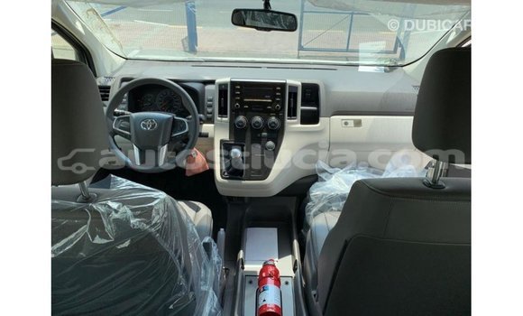 Buy Import Toyota Hiace White Car in Import - Dubai in Anse-la-Raye Buy Import Toyota Hiace White Car in Import - Dubai in Anse-la-Raye