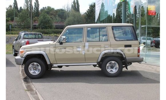 Buy Import Toyota Land Cruiser Beige Car in Import - Dubai in Anse-la-Raye Buy Import Toyota Land Cruiser Beige Car in Import - Dubai in Anse-la-Raye