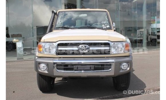 Buy Import Toyota Land Cruiser Beige Car in Import - Dubai in Anse-la-Raye Buy Import Toyota Land Cruiser Beige Car in Import - Dubai in Anse-la-Raye