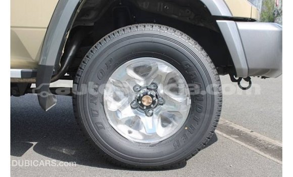 Buy Import Toyota Land Cruiser Beige Car in Import - Dubai in Anse-la-Raye Buy Import Toyota Land Cruiser Beige Car in Import - Dubai in Anse-la-Raye