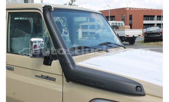 Buy Import Toyota Land Cruiser Beige Car in Import - Dubai in Anse-la-Raye Buy Import Toyota Land Cruiser Beige Car in Import - Dubai in Anse-la-Raye