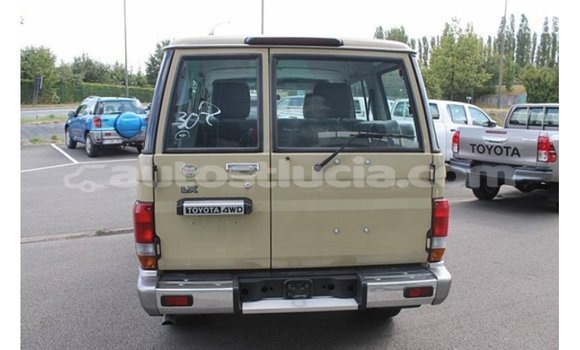 Buy Import Toyota Land Cruiser Beige Car in Import - Dubai in Anse-la-Raye Buy Import Toyota Land Cruiser Beige Car in Import - Dubai in Anse-la-Raye