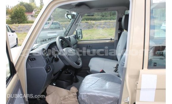 Buy Import Toyota Land Cruiser Beige Car in Import - Dubai in Anse-la-Raye Buy Import Toyota Land Cruiser Beige Car in Import - Dubai in Anse-la-Raye