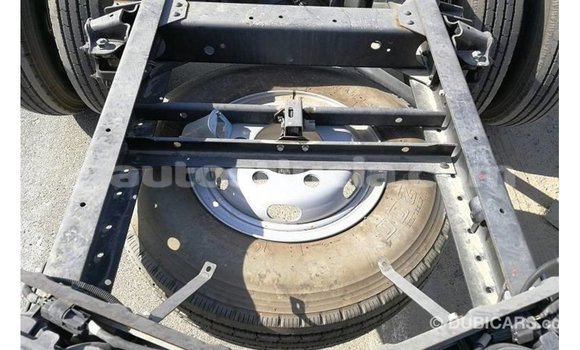 Acheter Import Voiture Mitsubishi Carisma Blanc à Import - Dubai, Anse-la-Raye Acheter Import Voiture Mitsubishi Carisma Blanc à Import - Dubai, Anse-la-Raye