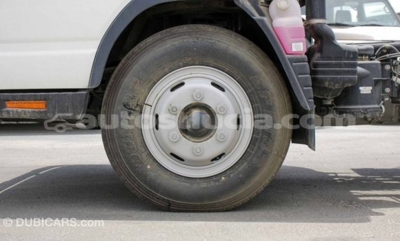 Acheter Import Voiture Mitsubishi Carisma Blanc à Import - Dubai, Anse-la-Raye Acheter Import Voiture Mitsubishi Carisma Blanc à Import - Dubai, Anse-la-Raye