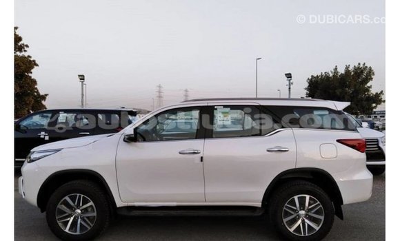 Buy Import Toyota Fortuner White Car in Import - Dubai in Anse-la-Raye Buy Import Toyota Fortuner White Car in Import - Dubai in Anse-la-Raye
