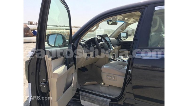 Big with watermark toyota land cruiser anse la raye import dubai 1730