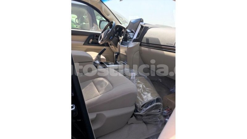 Big with watermark toyota land cruiser anse la raye import dubai 1730