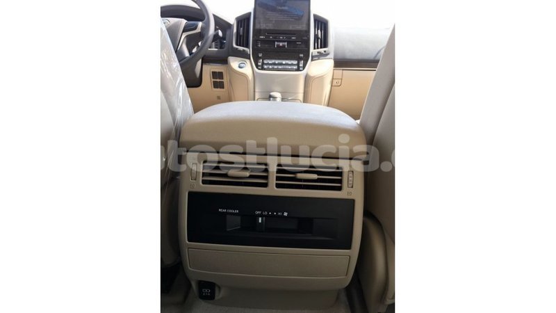 Big with watermark toyota land cruiser anse la raye import dubai 1730