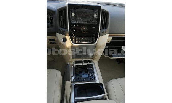 Buy Import Toyota Land Cruiser White Car in Import - Dubai in Anse-la-Raye Buy Import Toyota Land Cruiser White Car in Import - Dubai in Anse-la-Raye