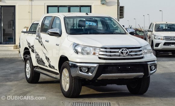 Acheter Import Voiture Toyota Hilux Blanc à Import - Dubai, Anse-la-Raye Acheter Import Voiture Toyota Hilux Blanc à Import - Dubai, Anse-la-Raye