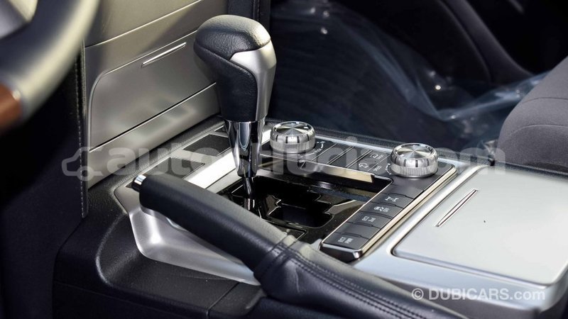 Big with watermark toyota land cruiser anse la raye import dubai 1736