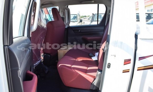 Buy Import Toyota Hilux White Car in Import - Dubai in Anse-la-Raye Buy Import Toyota Hilux White Car in Import - Dubai in Anse-la-Raye
