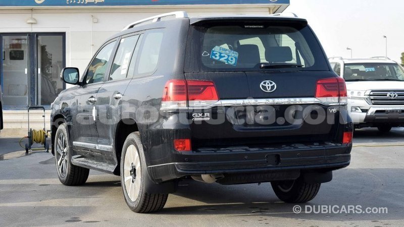 Big with watermark toyota land cruiser anse la raye import dubai 1741