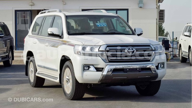 Big with watermark toyota land cruiser anse la raye import dubai 1742