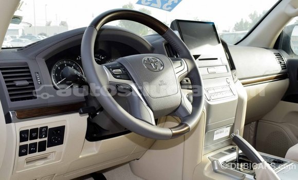 Buy Import Toyota Land Cruiser White Car in Import - Dubai in Anse-la-Raye Buy Import Toyota Land Cruiser White Car in Import - Dubai in Anse-la-Raye