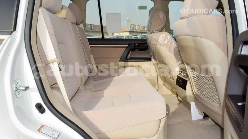 Big with watermark toyota land cruiser anse la raye import dubai 1742