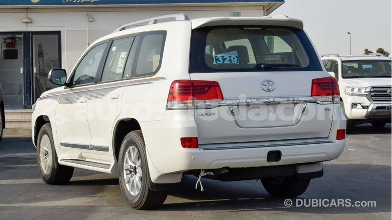 Big with watermark toyota land cruiser anse la raye import dubai 1742