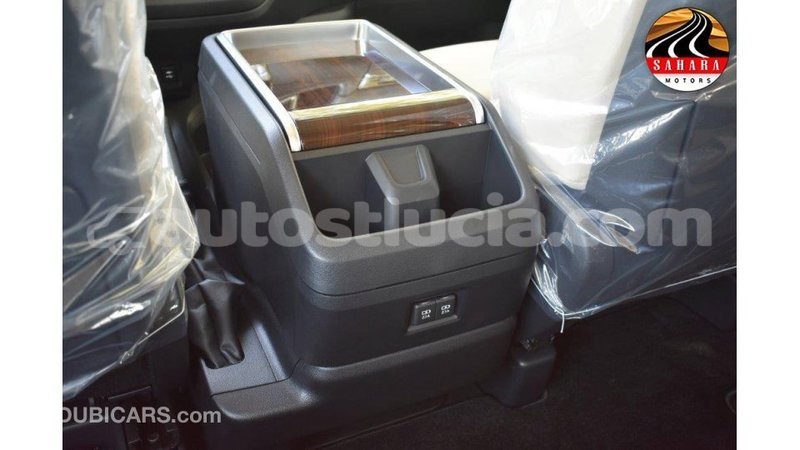 Big with watermark toyota granvia anse la raye import dubai 1749