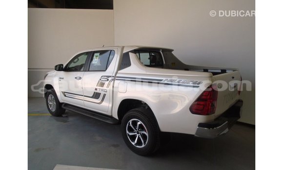 Buy Import Toyota Hilux White Car in Import - Dubai in Anse-la-Raye Buy Import Toyota Hilux White Car in Import - Dubai in Anse-la-Raye