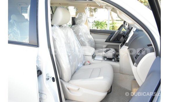Buy Import Toyota Land Cruiser White Car in Import - Dubai in Anse-la-Raye Buy Import Toyota Land Cruiser White Car in Import - Dubai in Anse-la-Raye