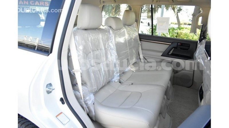 Big with watermark toyota land cruiser anse la raye import dubai 1750